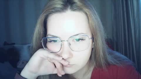 moodiemira online show from February 11, 2:10 pm