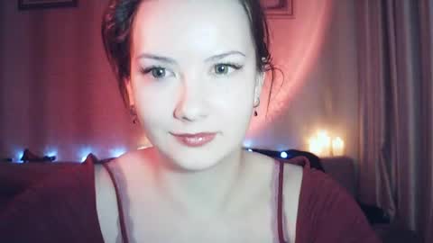 moodiemira online show from February 15, 6:28 pm