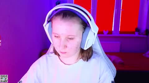 Lola online show from November 24, 12:37 pm