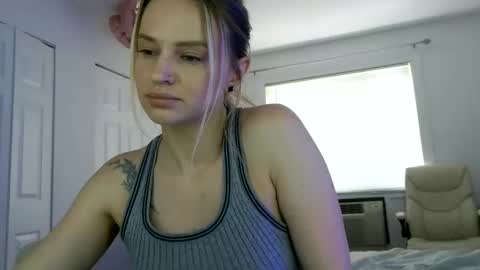 moon_light_girl online show from June 6, 7:42 pm