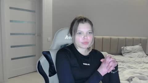 moon_lili online show from March 21, 1:38 pm