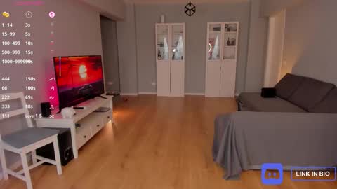 Anna online show from February 10, 7:33 am