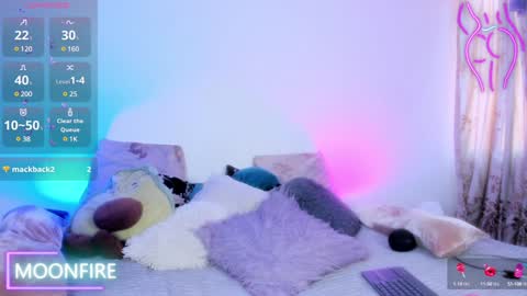 Nicky  online show from December 4, 12:30 pm