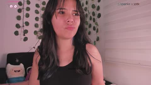 moonliight__ online show from February 1, 12:08 am