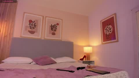 moonofhades online show from April 9, 6:19 am