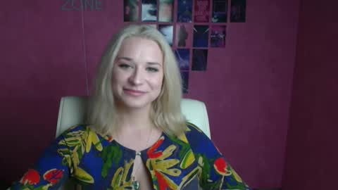 Susanna online show from April 10, 6:30 am