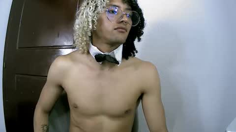 Danny  online show from December 17, 7:20 pm