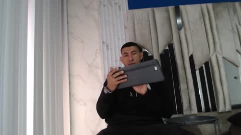 MORGAN AND MEGAN online show from December 5, 12:14 pm