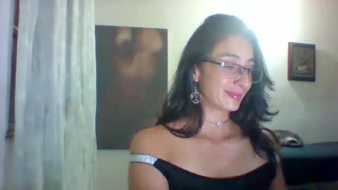 moritha2397 online show from April 1, 12:00 am