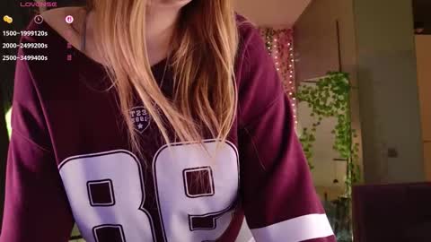 morvelyn online show from February 23, 10:01 pm