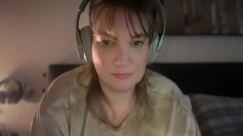 Mossy Mommy online show from May 24, 12:18 am