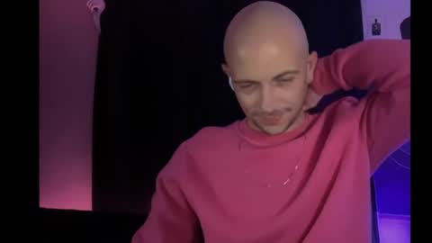 mount_vesuvius online show from April 15, 3:32 am