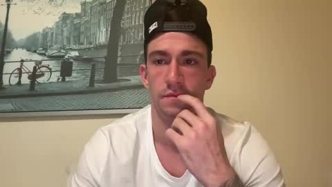 movedto305 online show from October 30, 4:02 am