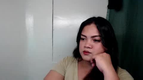 MOLLY online show from February 7, 3:04 pm