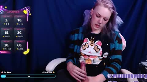 Moxy online show from December 20, 8:27 pm