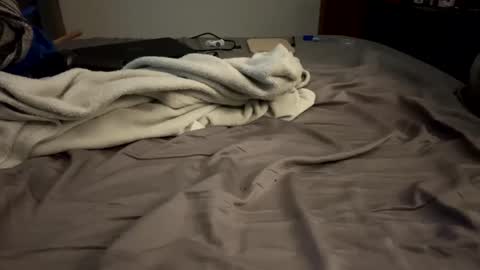 Sequoia-Cocked Hombre de Sur online show from April 7, 10:39 am