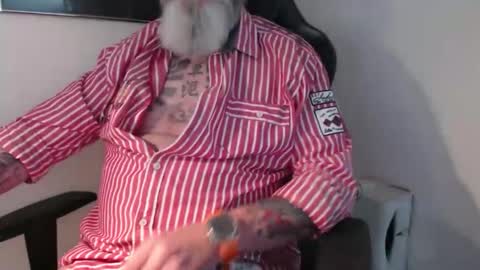 mr_boombastic2021 online show from May 8, 9:37 am