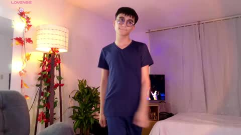 Snapshot of mr_evan1 chatting on March 8, 5:01 pm Mr Evans online show from March 8, 5:01 pm