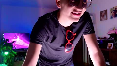 Snapshot of mr_evan1 chatting on October 2, 5:23 pm Mr Evans online show from October 2, 5:23 pm