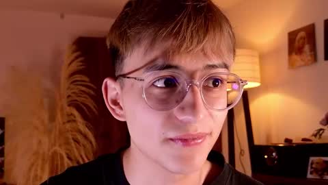 Snapshot of mr_evan1 chatting on October 10, 4:02 pm Mr Evans online show from October 10, 4:02 pm