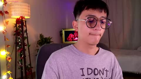 Snapshot of mr_evan1 chatting on February 28, 2:53 pm Mr Evans online show from February 28, 2:53 pm