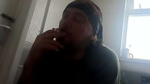 mr_i_ online show from November 5, 9:33 am