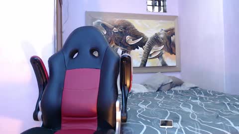 mr_stiven_ online show from March 7, 3:08 am