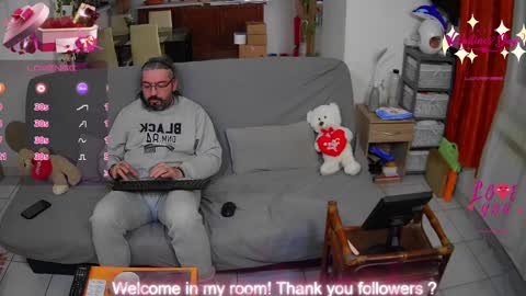 Snapshot of mrandmrsswetness84 chatting on February 26, 10:38 am MrAndMrsSwetness84 online show from February 26, 10:38 am