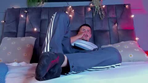 Mr Fox online show from February 6, 9:28 pm