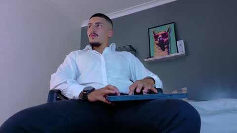 Mr Fox online show from March 21, 7:29 pm