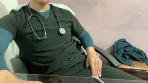 MrHeart online show from March 10, 2:27 am