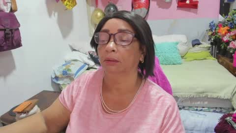 mrs_mommy online show from March 24, 10:38 pm