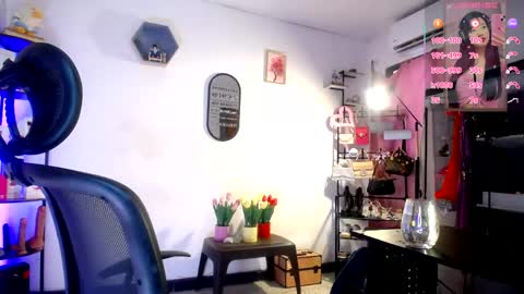 MISS LISSA online show from April 1, 7:55 pm