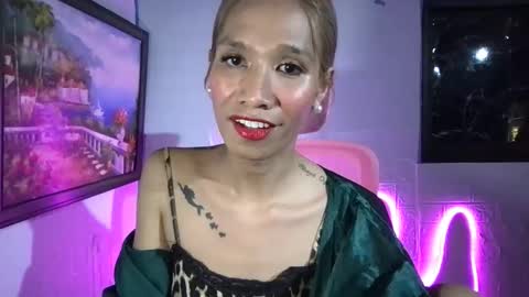 ms_maureenx69x online show from December 15, 7:10 pm