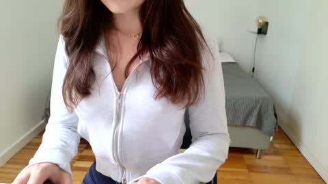 Your M online show from October 21, 1:27 pm