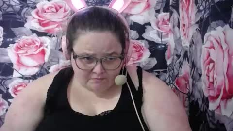 Snapshot of mscamirose15 chatting on October 21, 8:34 pm Ms. Cami Rose online show from October 21, 8:34 pm