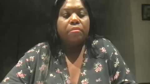 Snapshot of msjonemillion chatting on October 14, 12:24 am Chocolate Candy Stick online show from October 14, 12:24 am