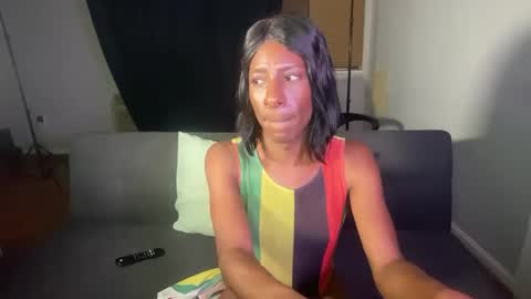 Snapshot of msmerlinmystique chatting on October 8, 4:07 am Merlin Mystique online show from October 8, 4:07 am