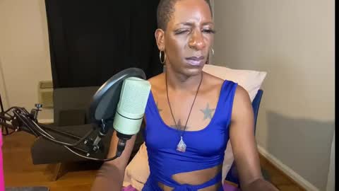 Snapshot of msmerlinmystique chatting on October 23, 8:27 am Merlin Mystique online show from October 23, 8:27 am