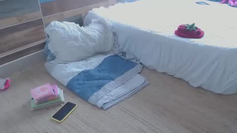 Snapshot of munchi_ chatting on September 16, 3:15 pm   online show from September 16, 3:15 pm