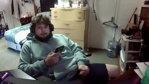 munchieee online show from December 18, 8:47 pm