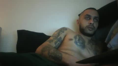 muscallan online show from November 3, 8:32 pm