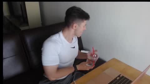 Snapshot of muscledoctor24 chatting on September 20, 6:27 am muscledoctor24 online show from September 20, 6:27 am