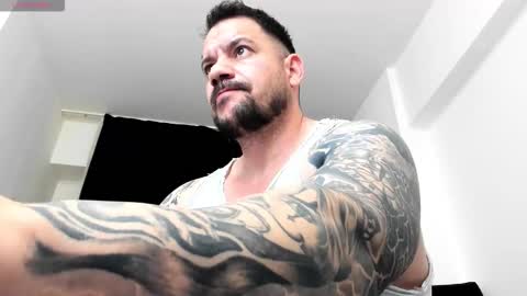 MuscleMonster31 online show from January 12, 11:23 pm