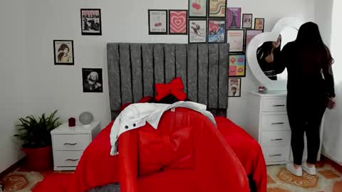 mushi_ online show from February 5, 9:18 pm