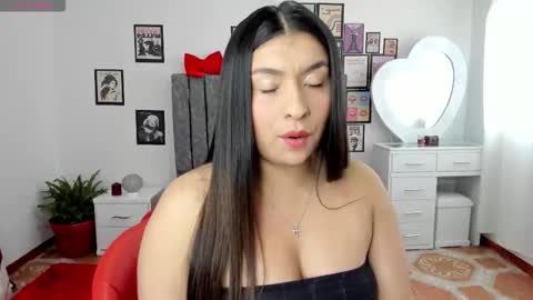 mushi_ online show from February 26, 8:23 pm