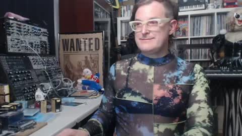 Muziknerd online show from June 21, 7:59 am
