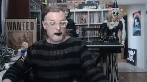 Muziknerd online show from July 16, 11:50 pm