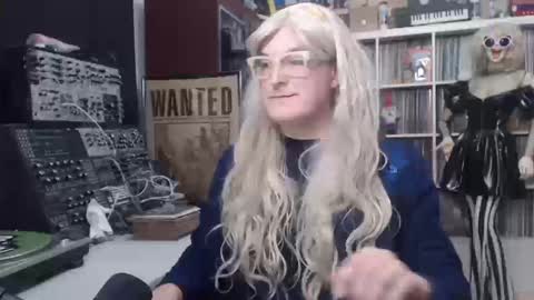 Muziknerd online show from January 10, 4:40 am