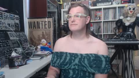 Muziknerd online show from August 6, 7:56 pm